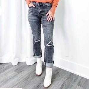 NWT Vervet jeans - distressed and frayed hem 32